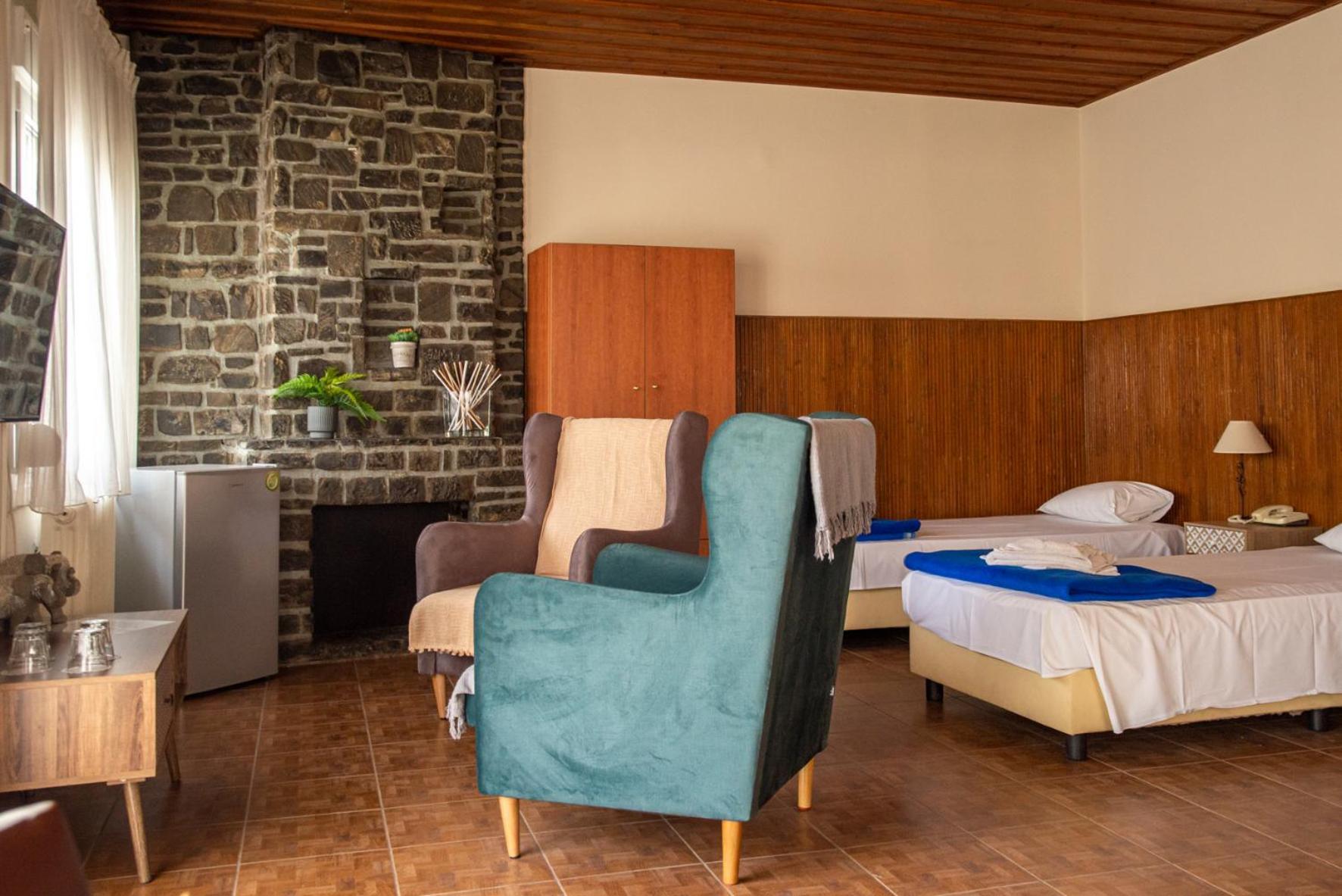 Hotel Argo Volos Exteriör bild