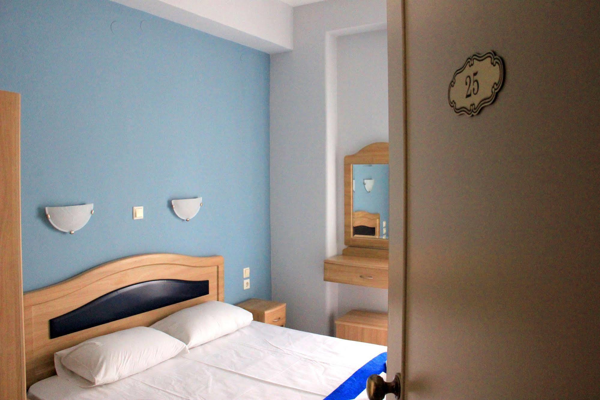 Hotel Argo Volos Exteriör bild